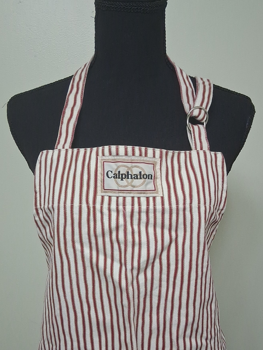 Calphalon Red and White Striped Canvas Cotton Kitchen Apron with Adjustable Ring